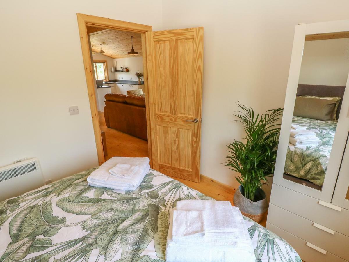 Willow Lodge Тенби Экстерьер фото